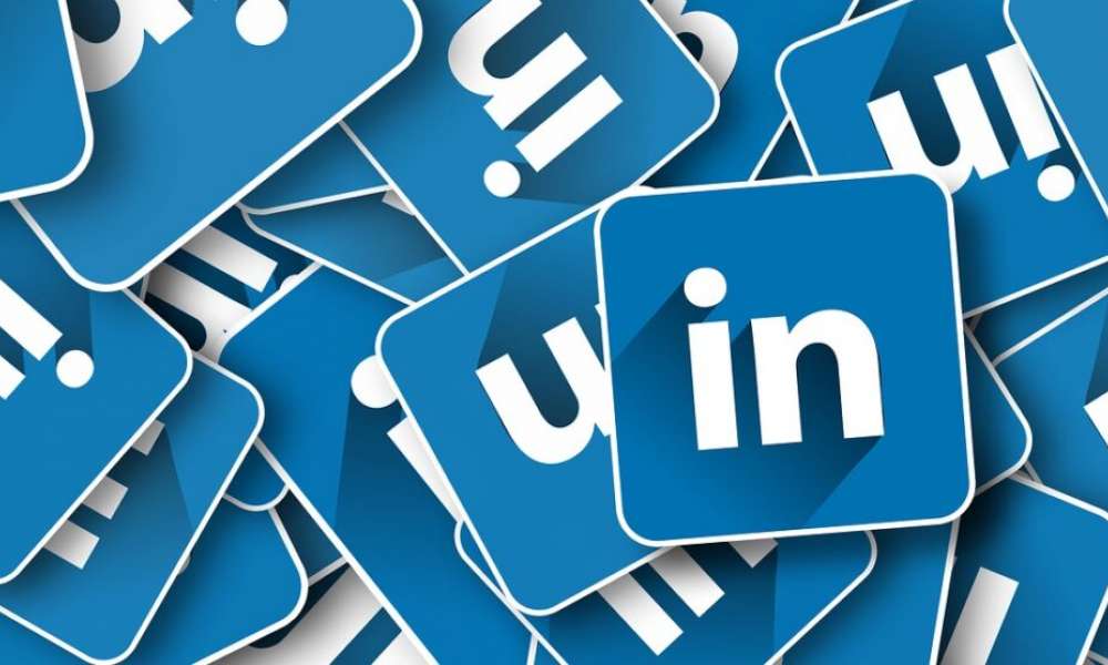 Рекрутинг в LinkedIn: создание убедительных объявлений о вакансиях и использование социальных сетей для привлечения талантов